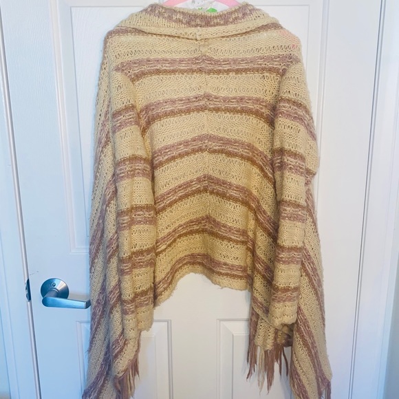 Fringe Knit Cardigan - Picture 4 of 7